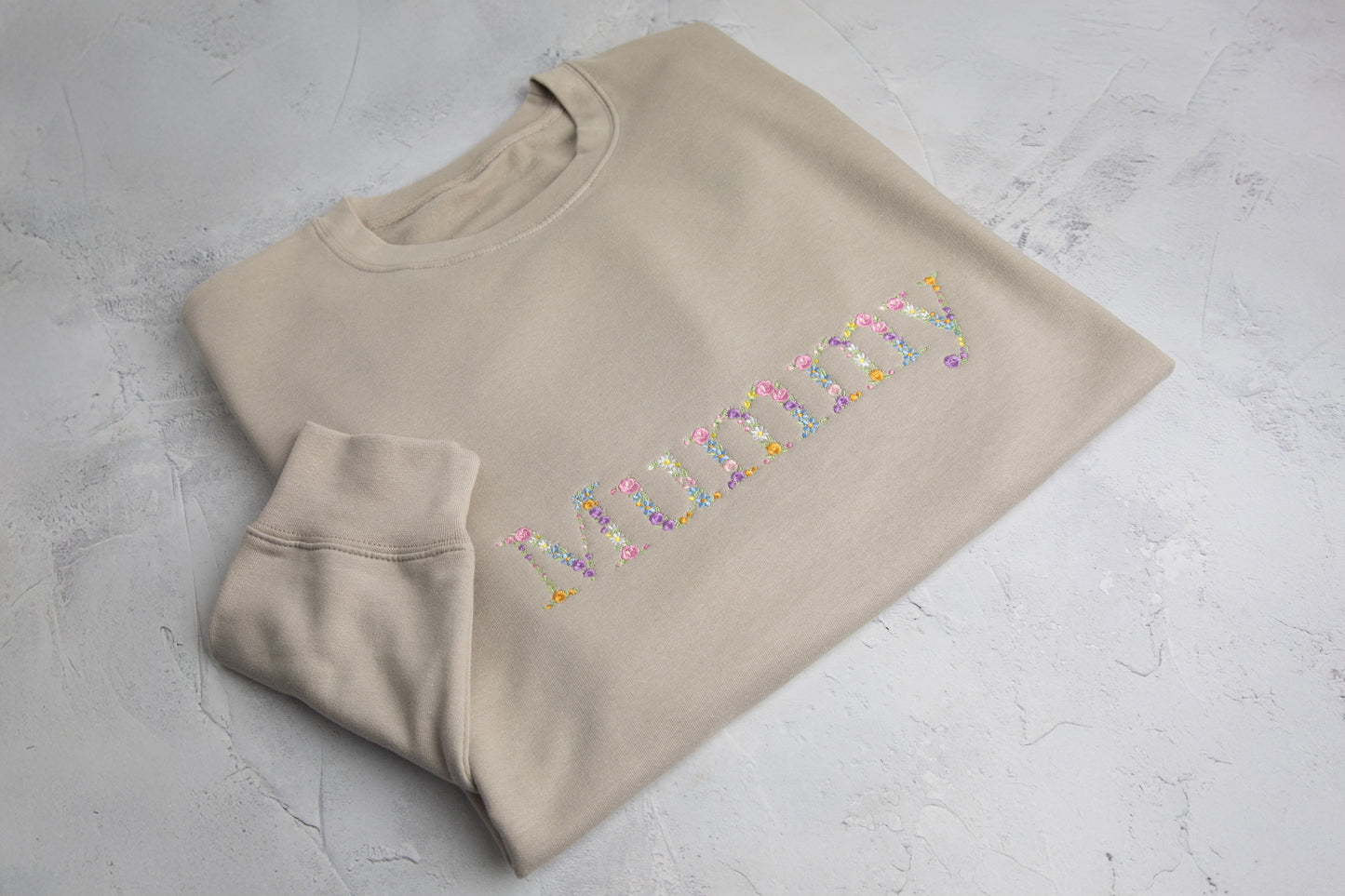 Mummy Sweatshirt, Nanny custom Jumper, personalised embroidered floral letter, gift for mum, Mama, New mom, Baby shower, Birthday present.